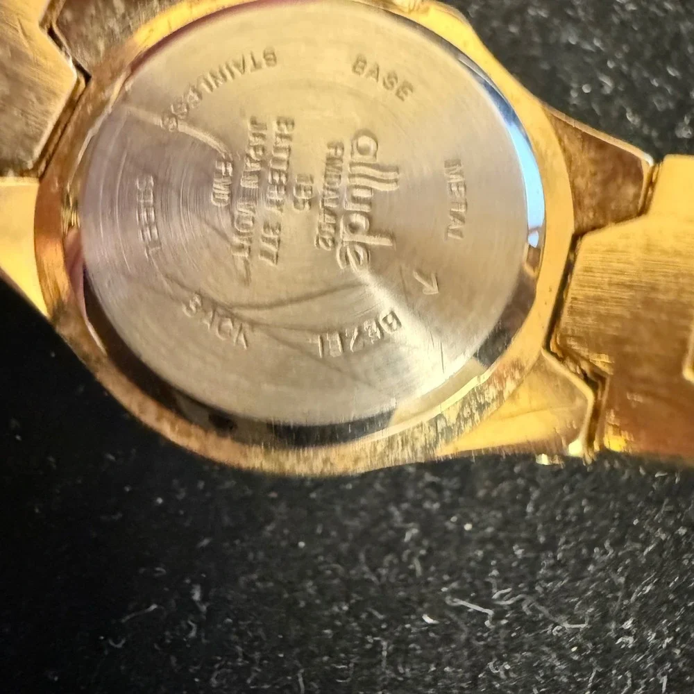 Allude Gold Tone Rhinestone Watch Quartz Japan‎ Y2K Vintage Style WORKS